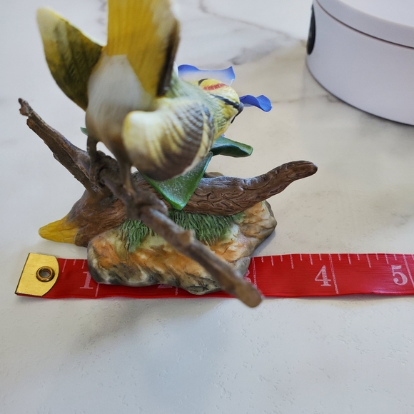 Sadek Bird on Flower Figurine - Picture 5 of 15